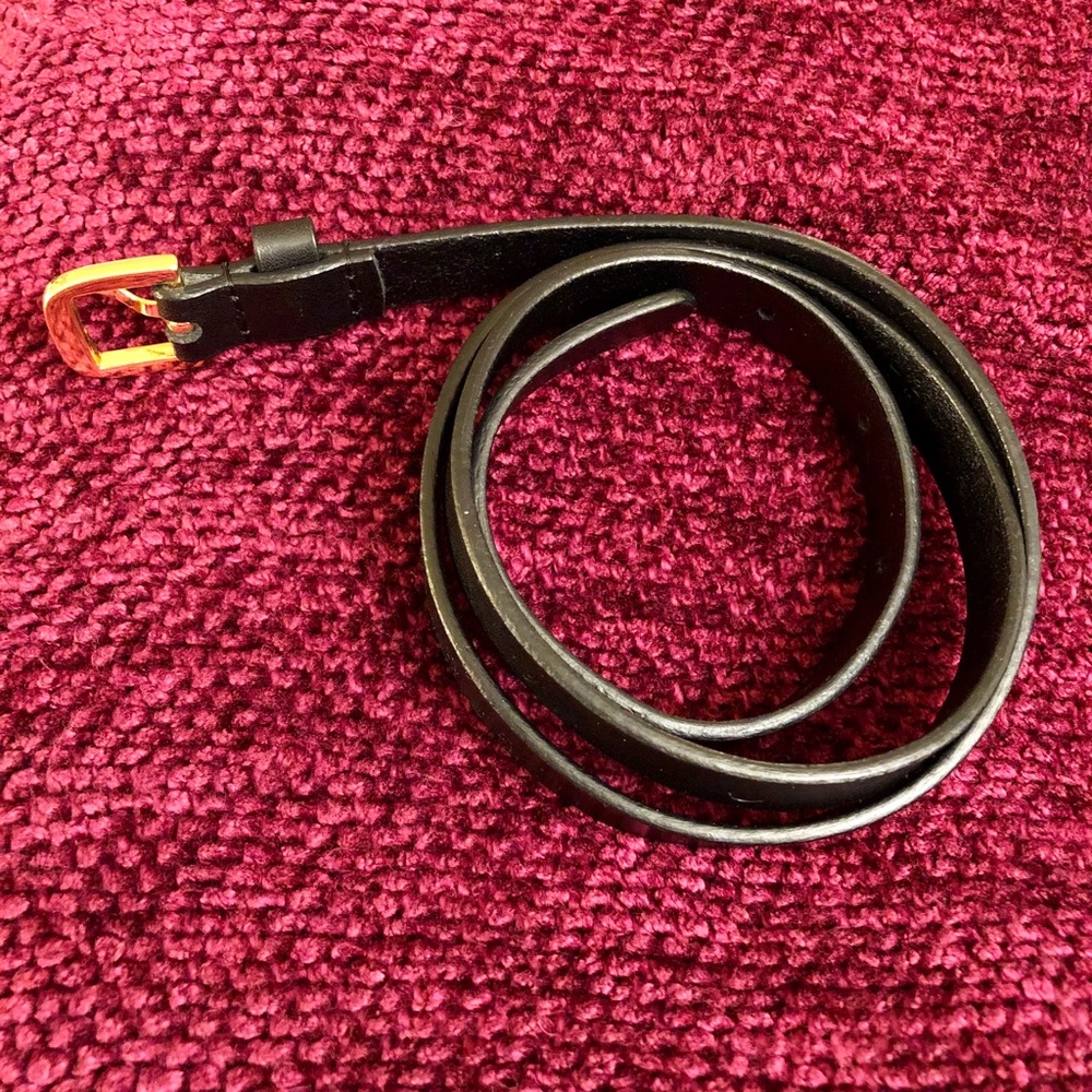 BLACK Leather Size 8 skinny belt. Gold buckle, 32”